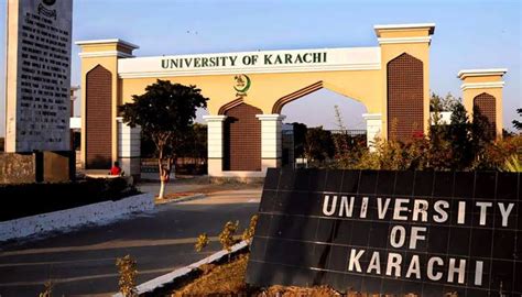Karachi Ki Awaz ® On Twitter کالے شیشے والی گاڑی سے یونیورسٹی بس کی ٹکر، جامعہ کراچی کے طالب