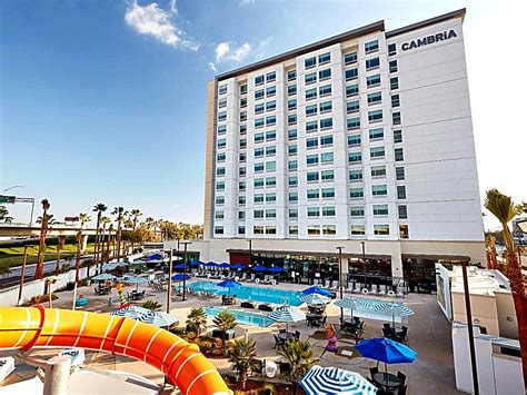 Newly Opened Hotels in Anaheim - Mia Dahl's Guide 2020