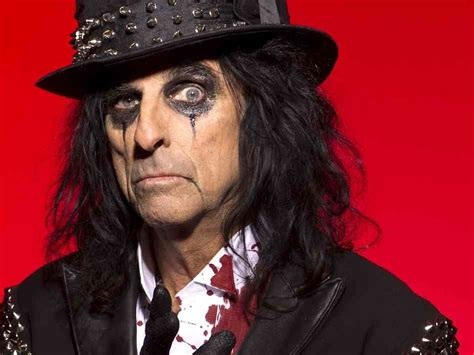Much Rock Less Shock At Alice Cooper Concert At The Palace