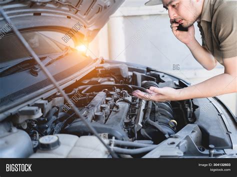Mechanical Fixing Car Image & Photo (Free Trial) | Bigstock