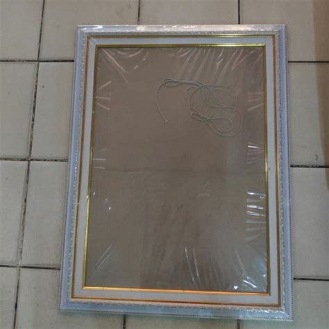 Mulai dari puluhan ribu hingga ratusan ribu rupiah. Jual Bingkai / Pigura / Frame Foto 50x70 cm Linen Putih ...