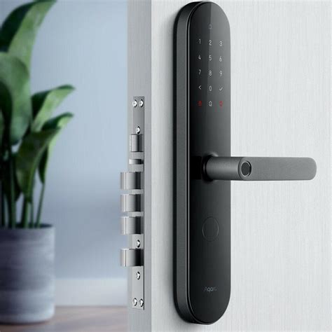 For those request best look in every angle, finest finishing detail, the best push pull lock, you dont have any choice, choose the korea beauty: Security Door Smart Lock - Smart Lock Malaysia