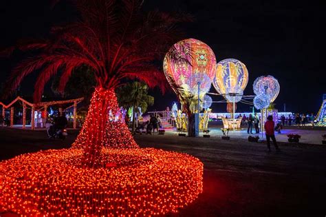 On this brightly lit night, thousands besides the fantastic lantern displays, this festival is celebrated with an array of carnivals throughout the cities. Taiwan Lantern Festival lights up the world - Places We Go