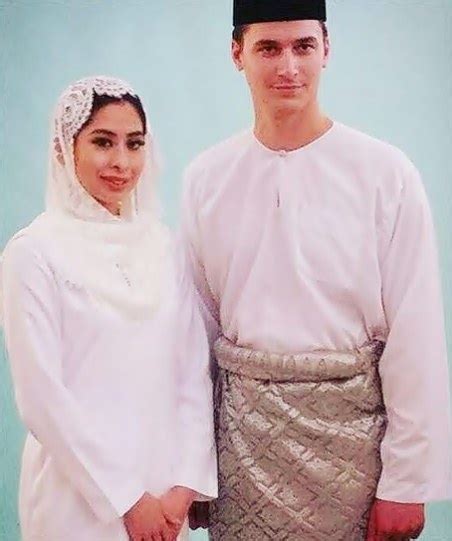 Pasangan sama cantik sama padan ini telah melangsungkan upacara pernikahan mereka di istana bukit serene. Puteri Johor, Tunku Tun Aminah Maimunah Pilih Jejaka Dari ...