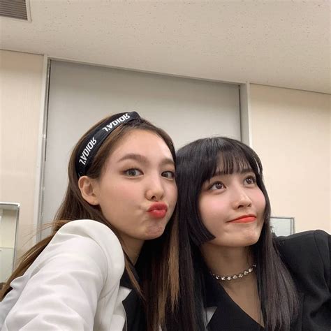 Twice Nayeon And Momo 190519 Instagram Twicetagram Nayeon Twice Kpop Girls