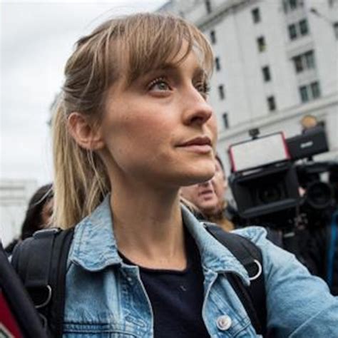 Allison Mack Sentenced To 3 Years In Prison For Role In Nxivm Case E