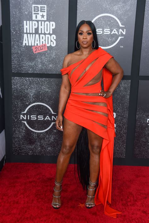 Remy Ma Shows Off Some Series Inches At The 2021 Bet Hip Hop Awards