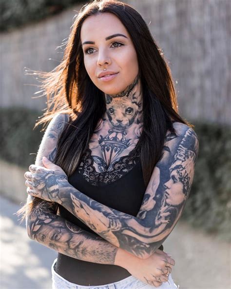 Tattoo Model And Tattoo Artist Nina Lüthy Ink Model Girl Tattoos Tattoos For Women Tattooed
