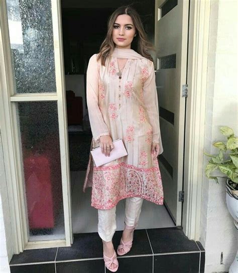Pin By Needa Tasneem On Pakistani Fashion Pakistani Outfits