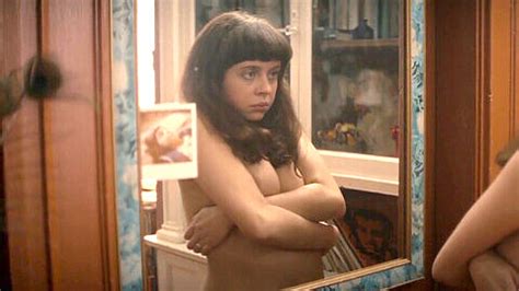 Bel Powley And Madeleine Waters In The Diary Of A Teenage Girl A Must See For