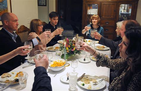 Hosting A Dinner Party At Home Tips For Hosting A Stress Free Dinner
