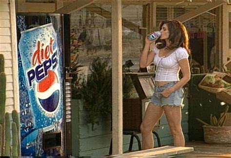 Cindy Crawford Recreates Iconic Pepsi Commercial For A Very Good Cause