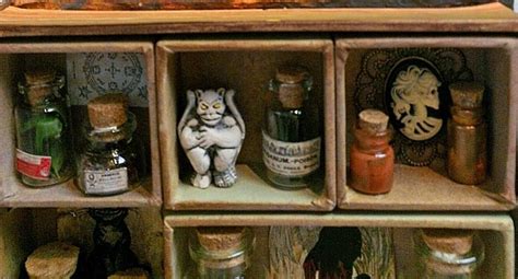Artfully Musing: HOCUS POCUS INSPIRED BOOK APOTHECARY - VIDEO TUTORIAL