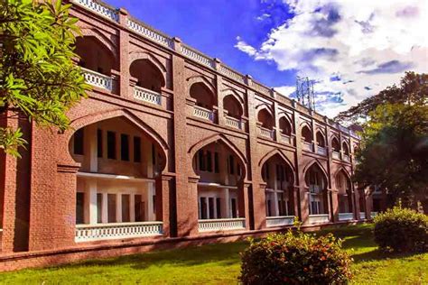 Story Of Dhaka University The Voice For The Oppressed