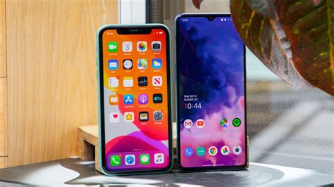 Oneplus 7t Vs Iphone 11 Battle Of The Affordable