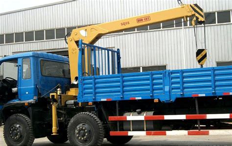 5 Ton Crane Truck Folding Arm Hydraulic Articulated Cranes In China