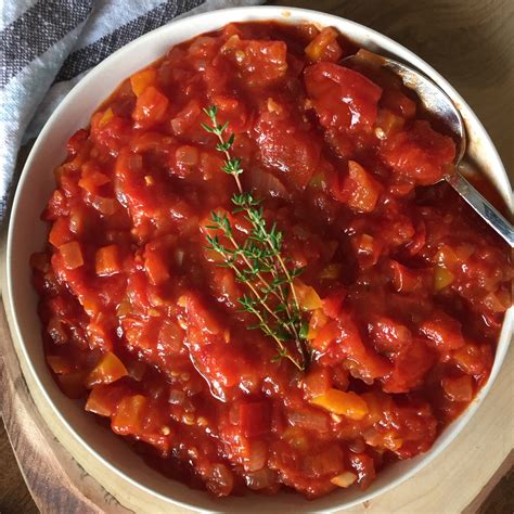 Rich Tomato And Pepper Sauce Hungarian Style Lecsó The Hungary Soul