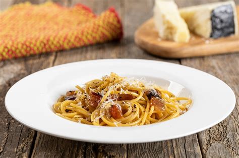 Ricetta Spaghetti Alla Carbonara Cucchiaio D Argento
