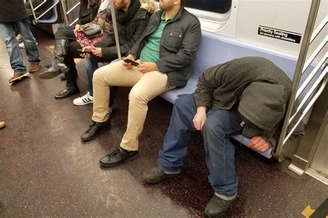 Nyc Homelessness Up Nearly 45 In 8 Subway Stations