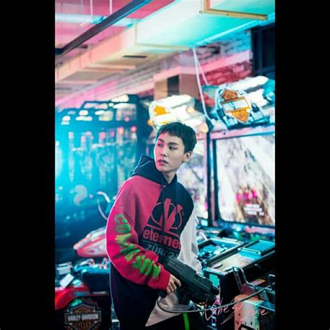 Play jigsaw puzzles for free! Jung Ilhoon - Big Wave Jacket Behind The Scene . #비투비_정일훈 ...