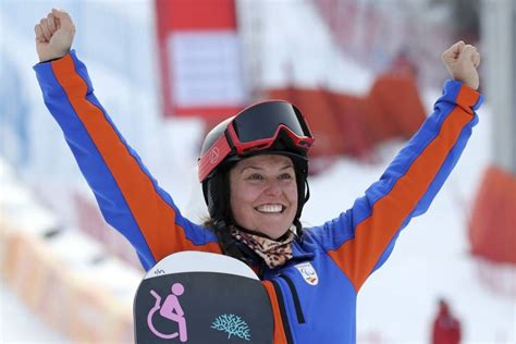 Zij werd zes maal nederlands kampioen op de onderdelen halfpipe en snowboardcross. España obtuvo su primera medalla en Snowboard en Juegos ...