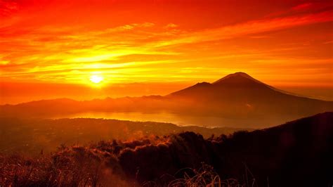 Download the perfect sunrise pictures. 33 Beautiful Sunrise and Sunset Pictures - The WoW Style