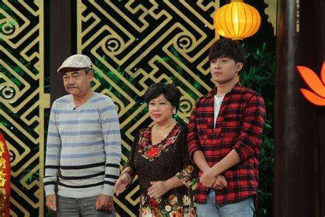 Gin tuấn kiệt từng tham gia vai chính trong khá nhiều bộ phim truyền hình như biệt thự pensee bên cạnh đó, khuôn mặt sáng đẹp, vòng eo thon gọn cùng nước da trắng hồng cũng được xem là lợi thế midu và gin tuấn kiệt họ đã biết nhau trong thời gian quay chung bộ phim học đường 4 năm. Diệu Nhi, Sam đối đầu với Việt Anh, Phi Phụng trong "Thiên ...