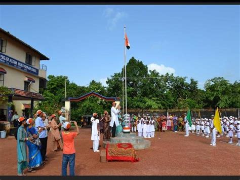 Indian national flag by lawful means do not constitute an offence under this section. How Is Independence Day Celebrated Across Schools And ...