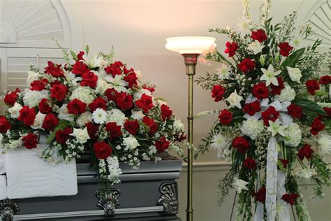 Etiquette Of Funeral Flowers You Need To Keep In Mind