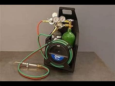 How To Safely Ignite And Shutoff Oxyacetylene Torch Youtube