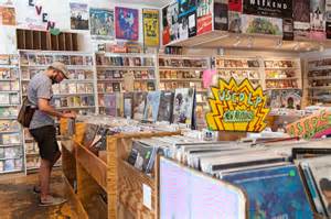 Please enjoy this virtual performance of our lincoln park women's choir singing beautiful december. Best Record Stores in Chicago for Vinyl, CDs and More