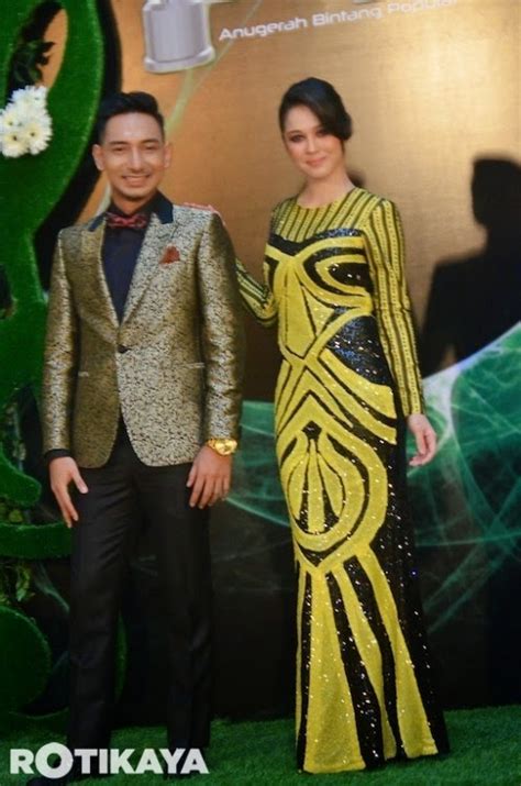 Maybe you would like to learn more about one of these? Gambar-Gambar Selebriti Di Karpet Merah Anugerah Bintang ...