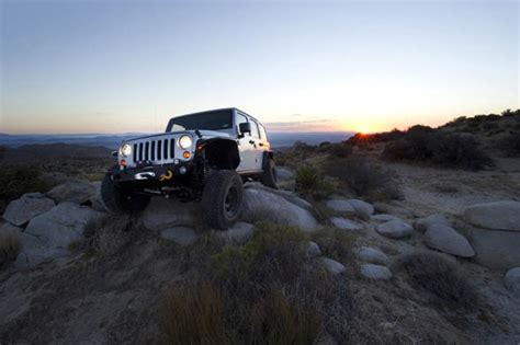 Fox To Release Two Exciting New Products For Jeep Jk Race