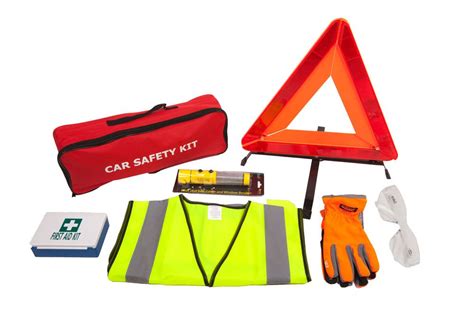 Emergency Car Safety Kit. http://australiansafetyproducts.com.au/emergency-kits/emergency-car ...