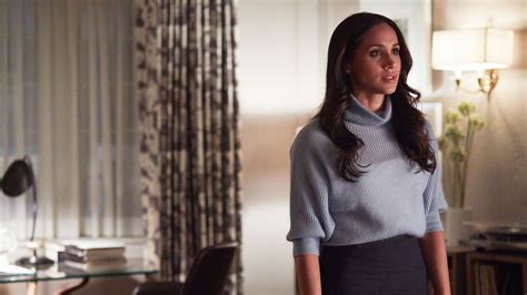 Meghan Markle Stars As Rachel Zane In Suits Season 7 Episode 6 Home To Roost Jupe Crayon