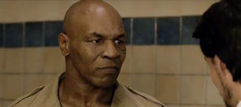 Waanzinnig Spektakel Met Mike Tyson Vs Steven Seagal In De Trailer Van