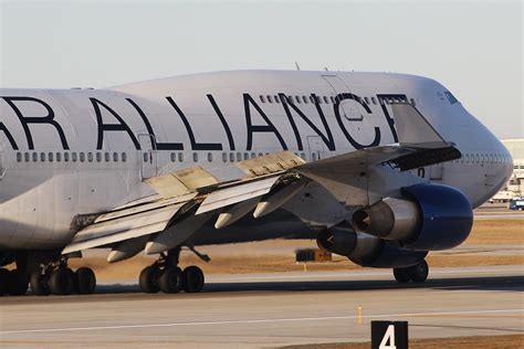 N121ua United Star Alliance 747 400 Landing At Chicago Oh Flickr
