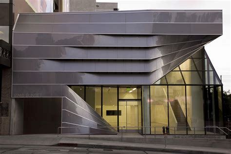 Prism Contemporary Art Gallery / P-A-T-T-E-R-N-S | ArchDaily