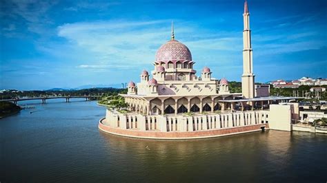 Ia menjadi mercu tanda wilayah persekutuan putrajaya. Putrajaya kebanggaan Malaysia! - Semasa | mStar