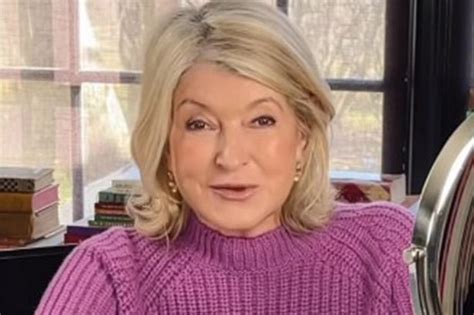 Martha Stewart 81 Posts Flawless Bare Face Selfies And Boasts No