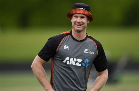 This is what the fan tweeted James Neesham responds to fan's about Sunrisers's IPL 2020 ...