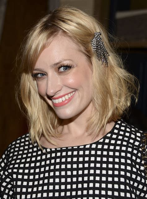 Beth Behrs Celebrities Brought Their Beauty Best To These Golden Globes Parties Popsugar Beauty