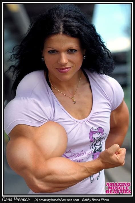 Pin By Gary Nathan On Female Bodybuilders In 2020 Body Building Women Female Bodybuilders