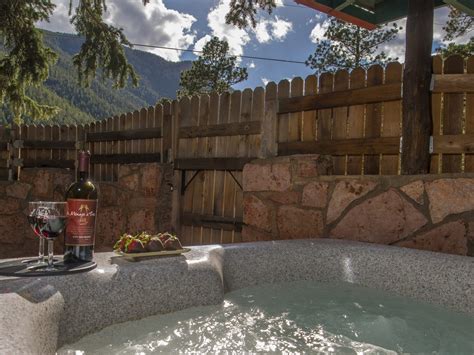 Yes enter through the private gate at this cabin rental and you'll be transported onto 54 acres of pure seclusion. Rocky Mountain Lodge & Cabins | Bed And Breakfasts Of The ...