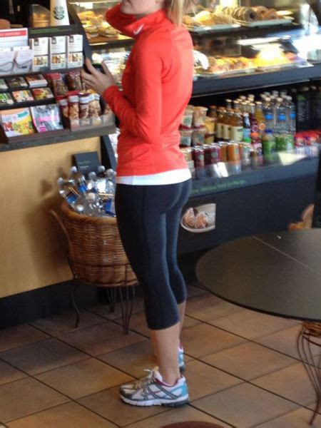 Girls In Yoga Pants Part 4 53 Pics