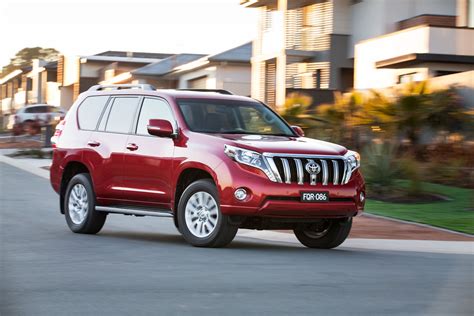 2016 Toyota Landcruiser Prado Pricing And Specifications Photos 1 Of 28