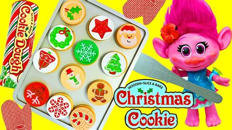 Let's bake cookie with play doh & mickey mouse clubhouse pals подробнее. TROLLS POPPY Makes CHRISTMAS COOKIES! Melissa & Doug Learn ...