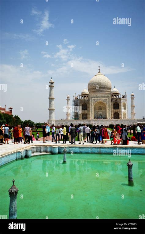 Tourists At The Taj Mahal India Stock Photo Alamy