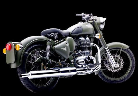 Royal enfield classic 500 battle green motorcycle is one of the special edition shade like chrome, desert storm and squadron blue. Royal Enfield Classic 500 Battle Green Images | SAGMart