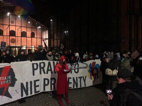 W Krakowie odbył się protest Strajku Kobiet
